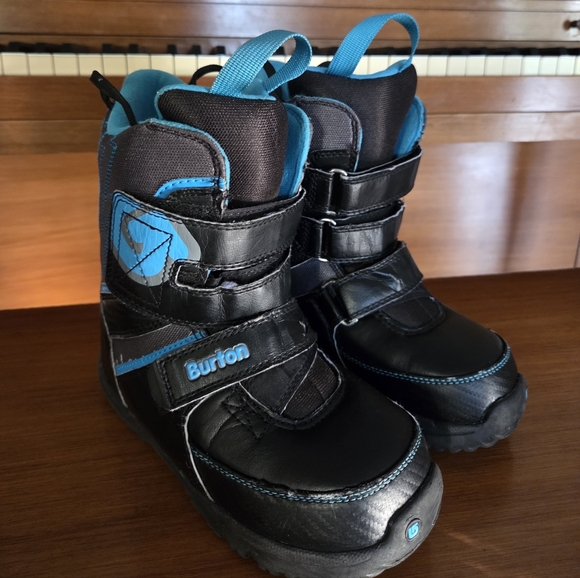 Burton Kids' Snowboard Boots Size 3/4 - Picture 1 of 3